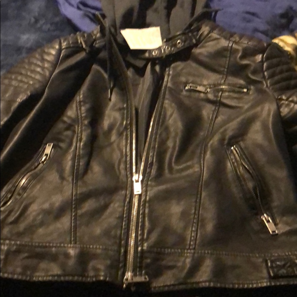 Women’s leather jacket